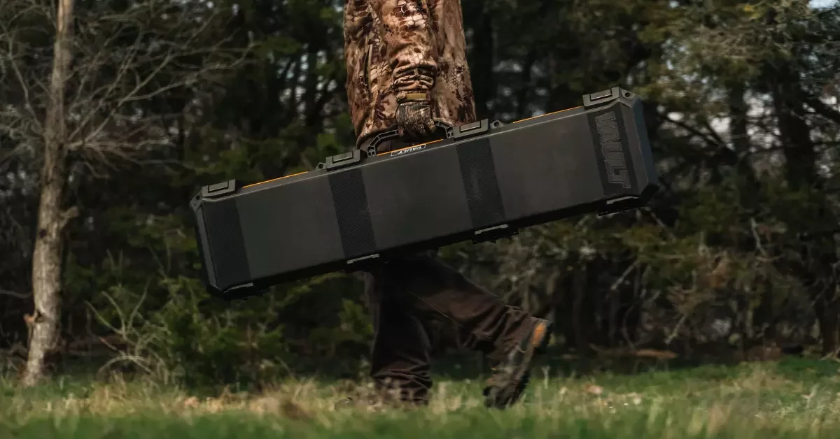 STREAMLINING YOUR GEA: TACKLING BULKINESS WITH LIGHTWEIGHT CASE FOR HUNTING ENTHUSIASTS